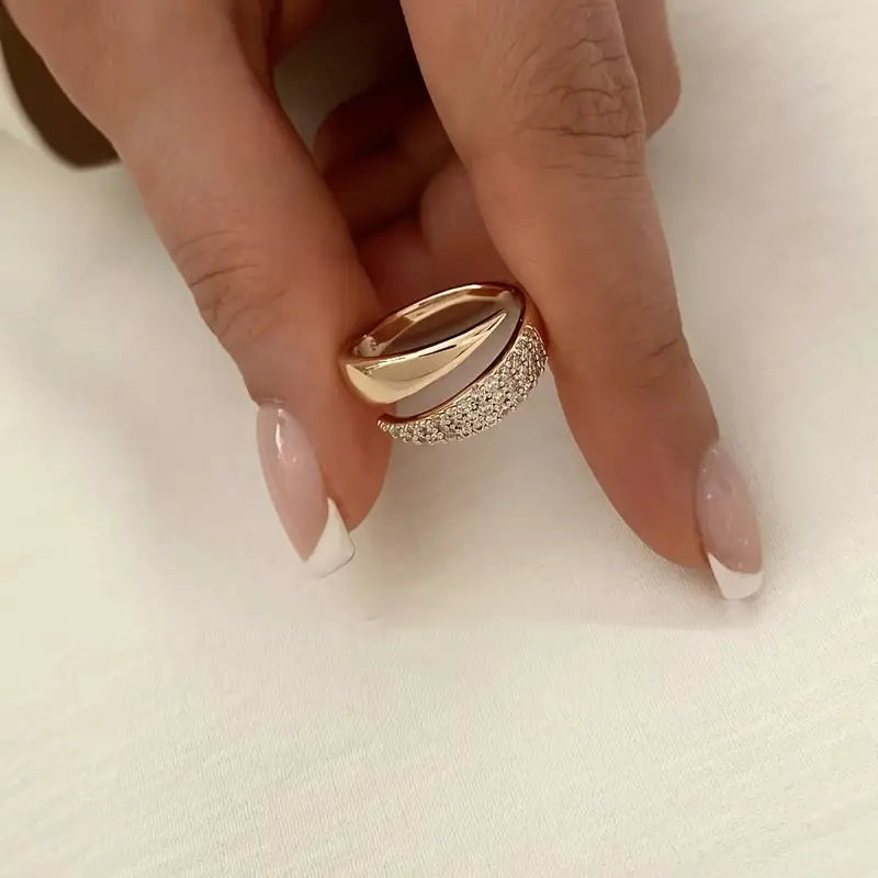 Elegant Gold Ring with Sparkling Stone (1+1 FREE)