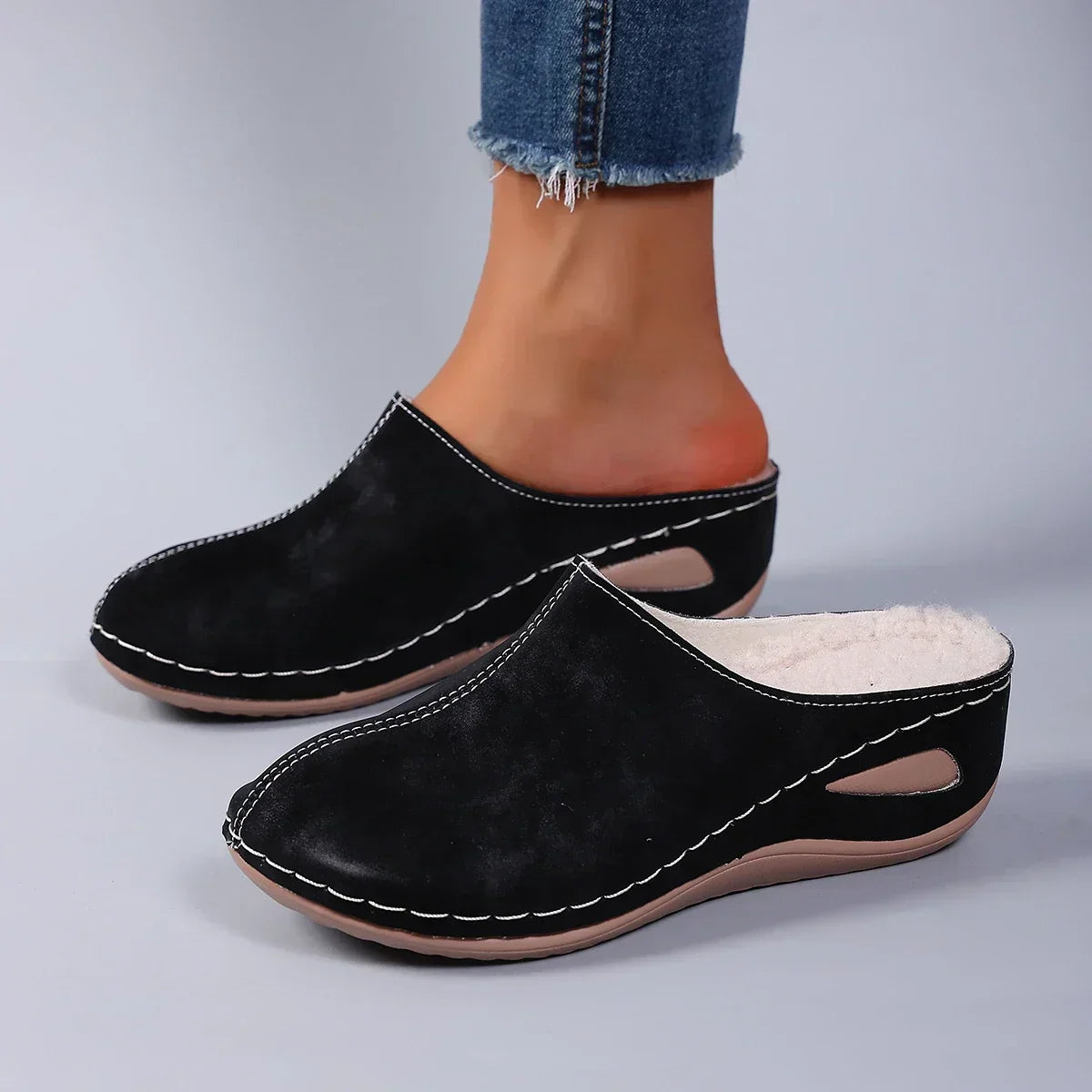 Orthopaedic Slippers with Daily Comfort and Timeless Style