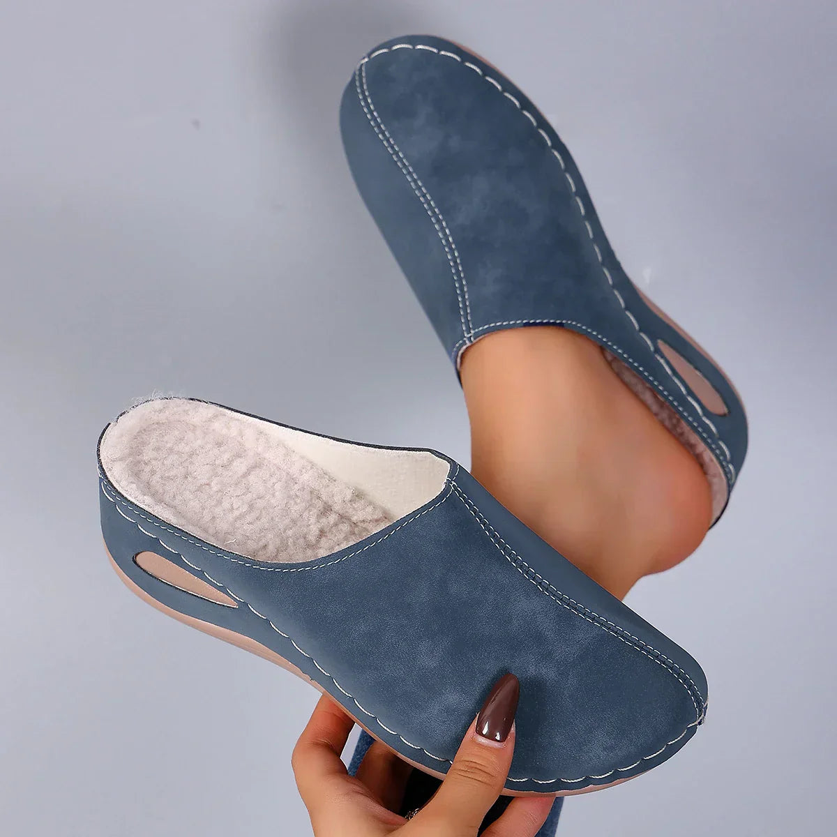 Orthopaedic Slippers with Daily Comfort and Timeless Style
