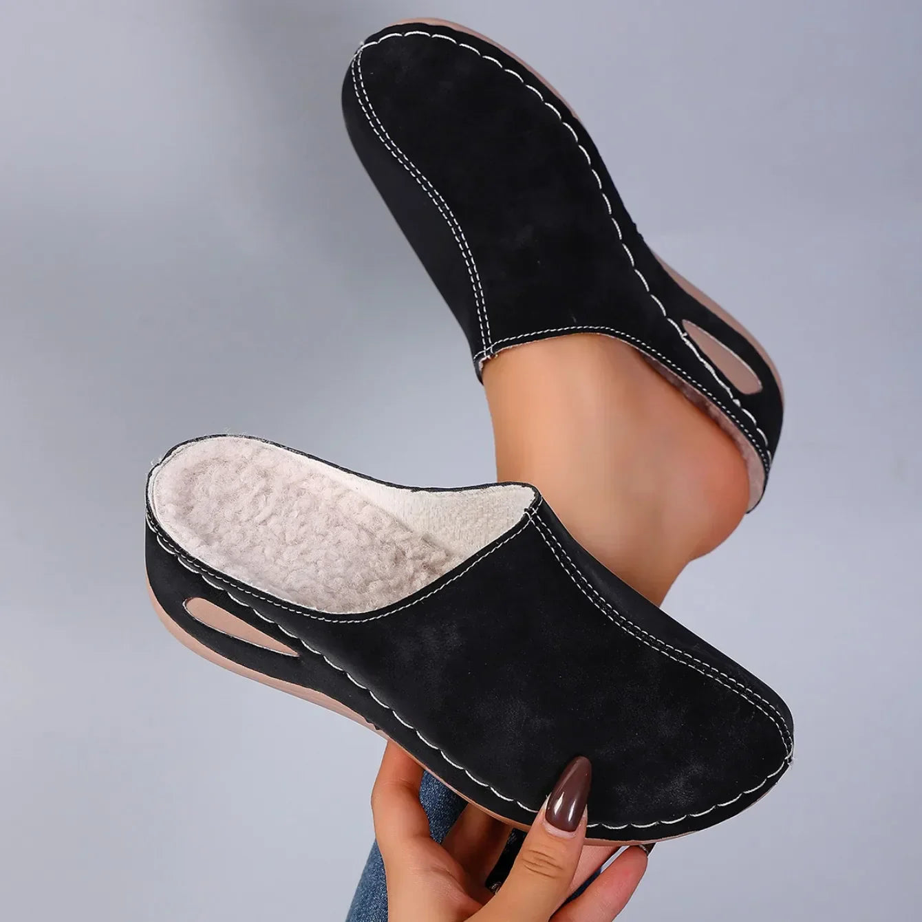 Orthopaedic Slippers with Daily Comfort and Timeless Style