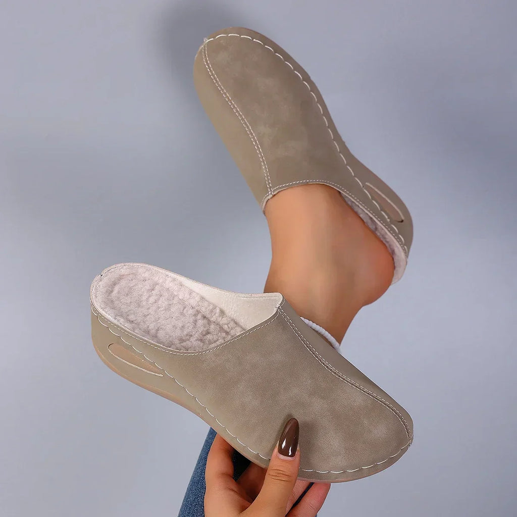 Orthopaedic Slippers with Daily Comfort and Timeless Style